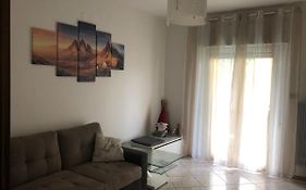 Casa Di Max - Private Room In Apartment With Shared Bathroom Free Parking